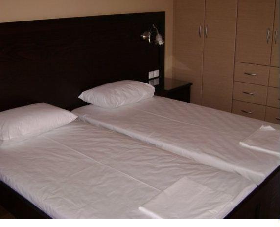 Pantheon Hotel & Suites Nerotriviá Chambre photo