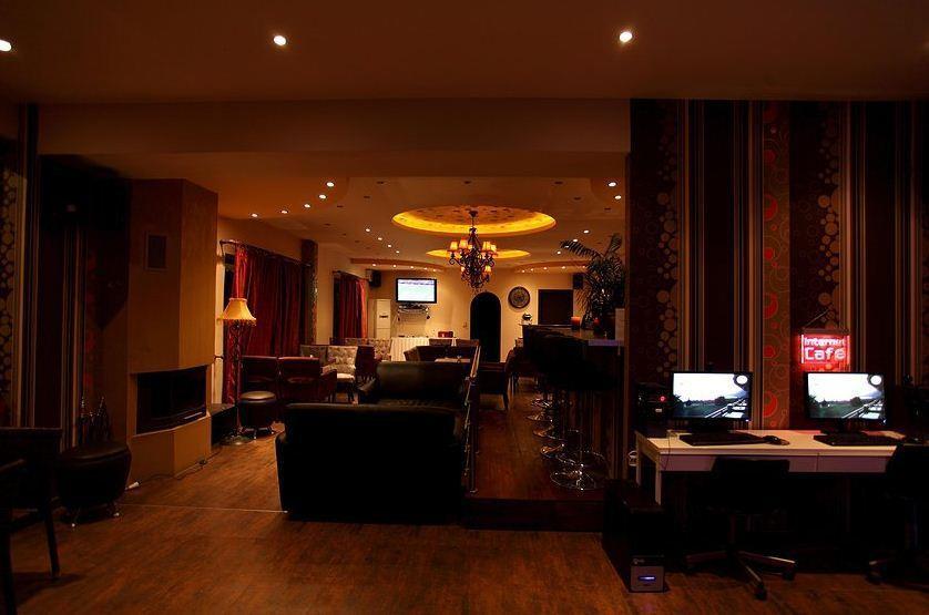 Pantheon Hotel & Suites Nerotriviá Extérieur photo